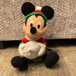 Christmas Mickey mouse sings